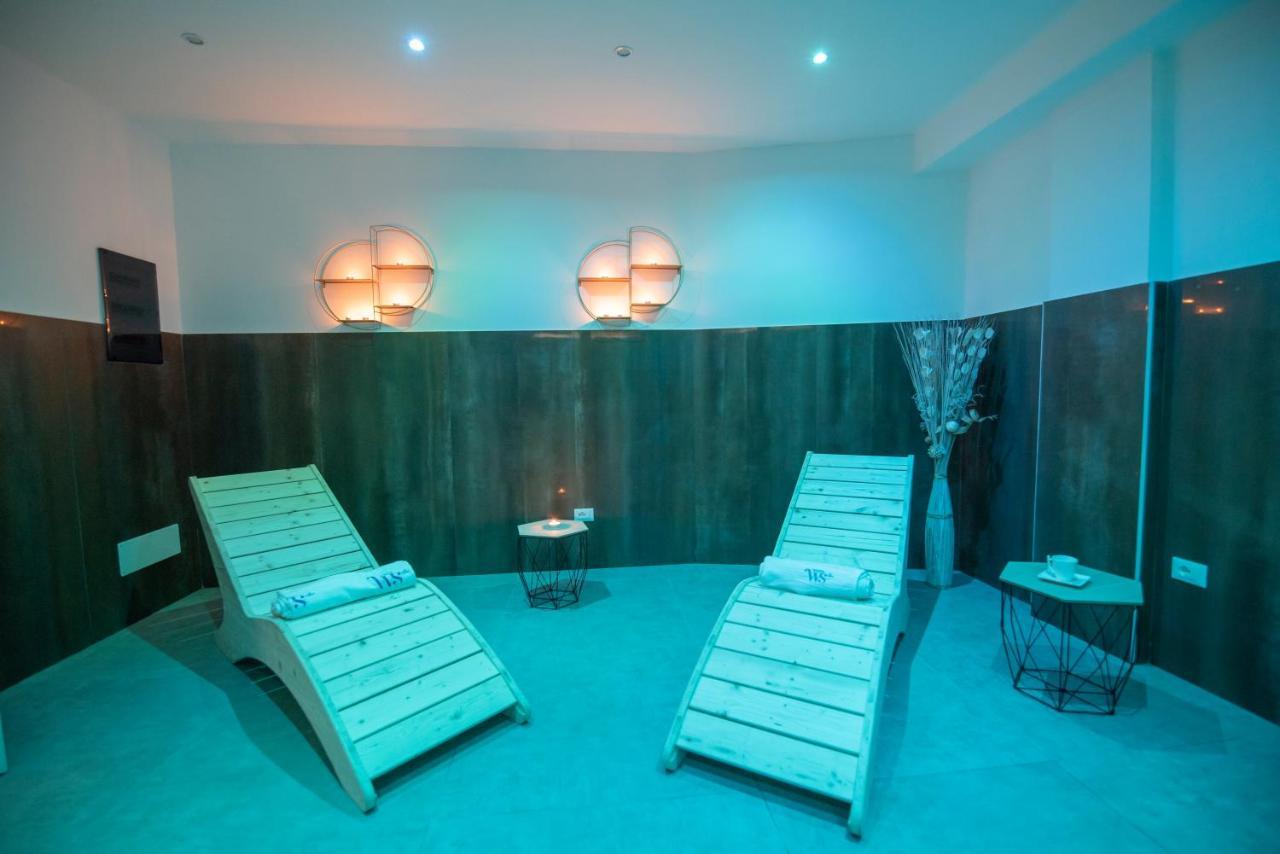 White Apartments & Spa アヴォラ エクステリア 写真