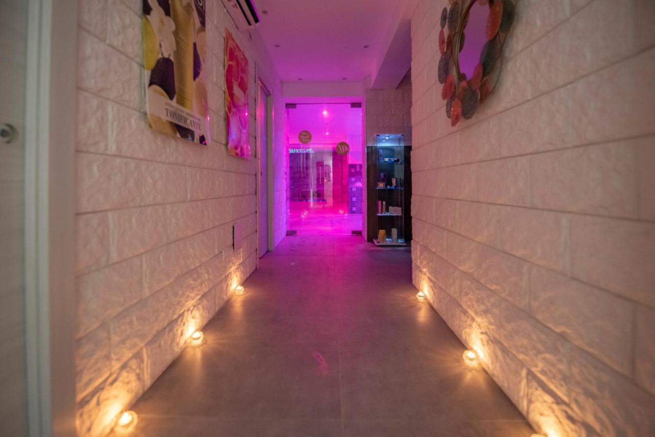 White Apartments & Spa アヴォラ エクステリア 写真
