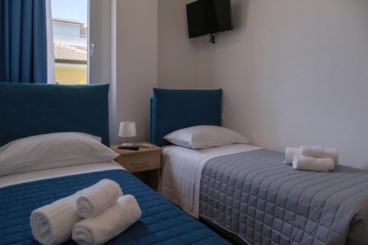 White Apartments & Spa アヴォラ エクステリア 写真