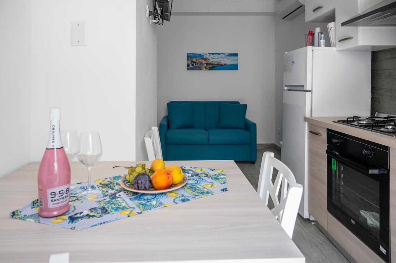 White Apartments & Spa アヴォラ エクステリア 写真